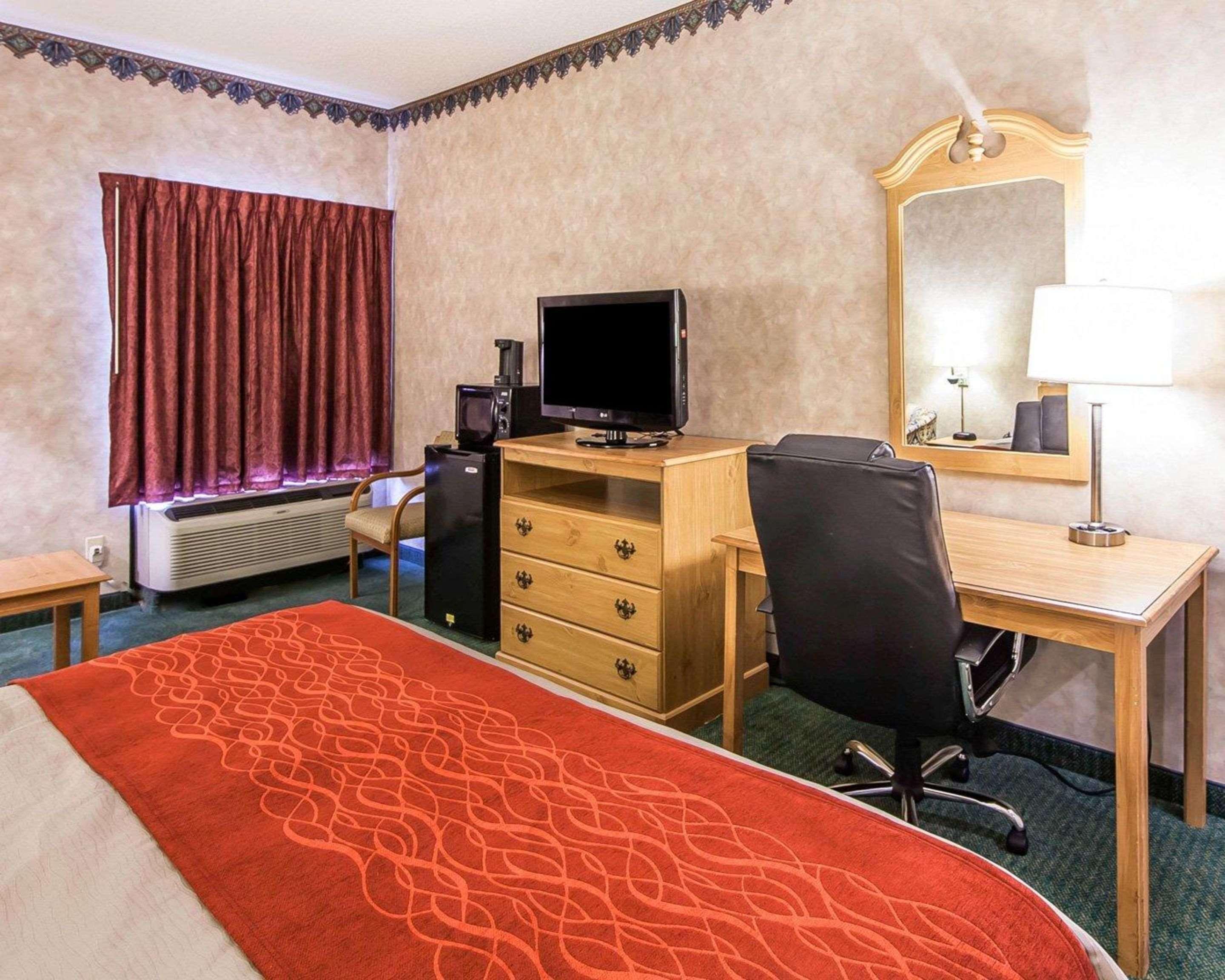 Econo Lodge Newport Exterior photo