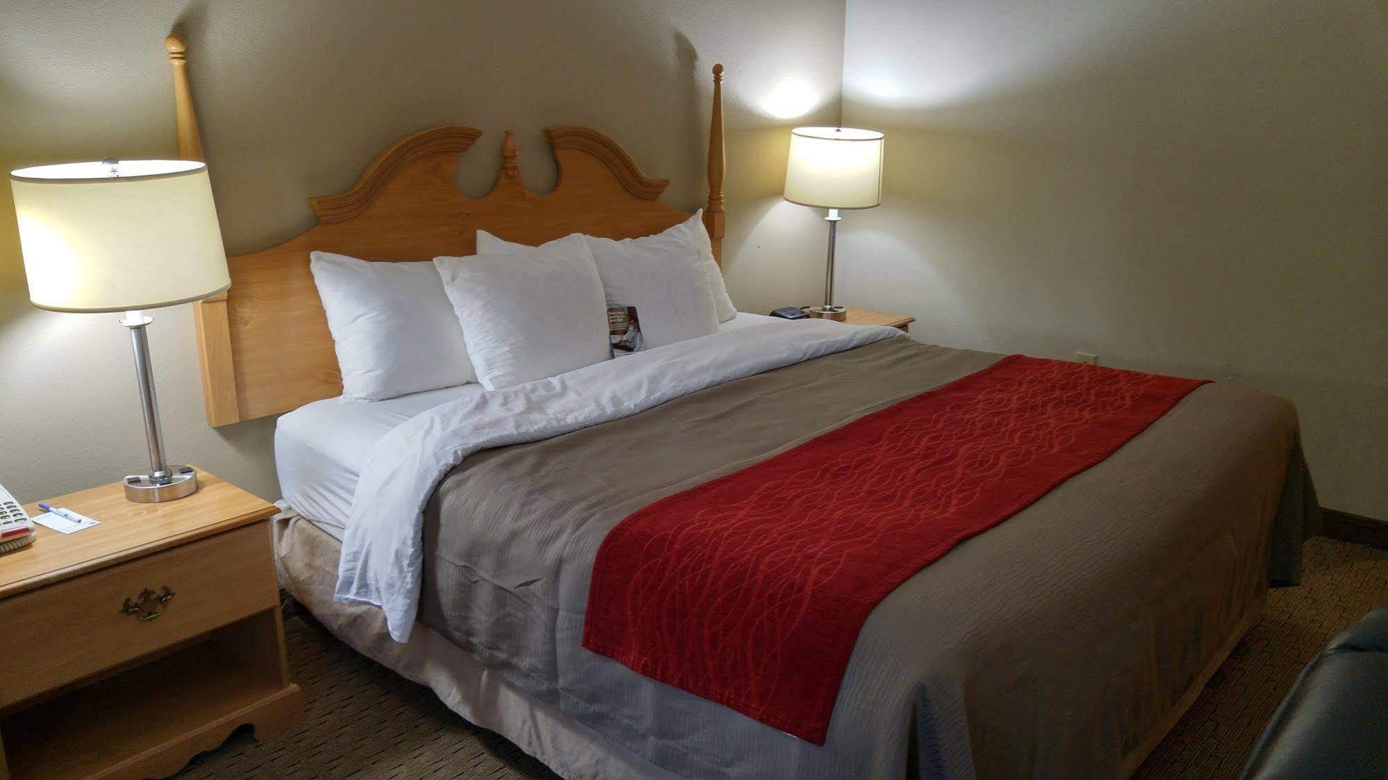 Econo Lodge Newport Exterior photo