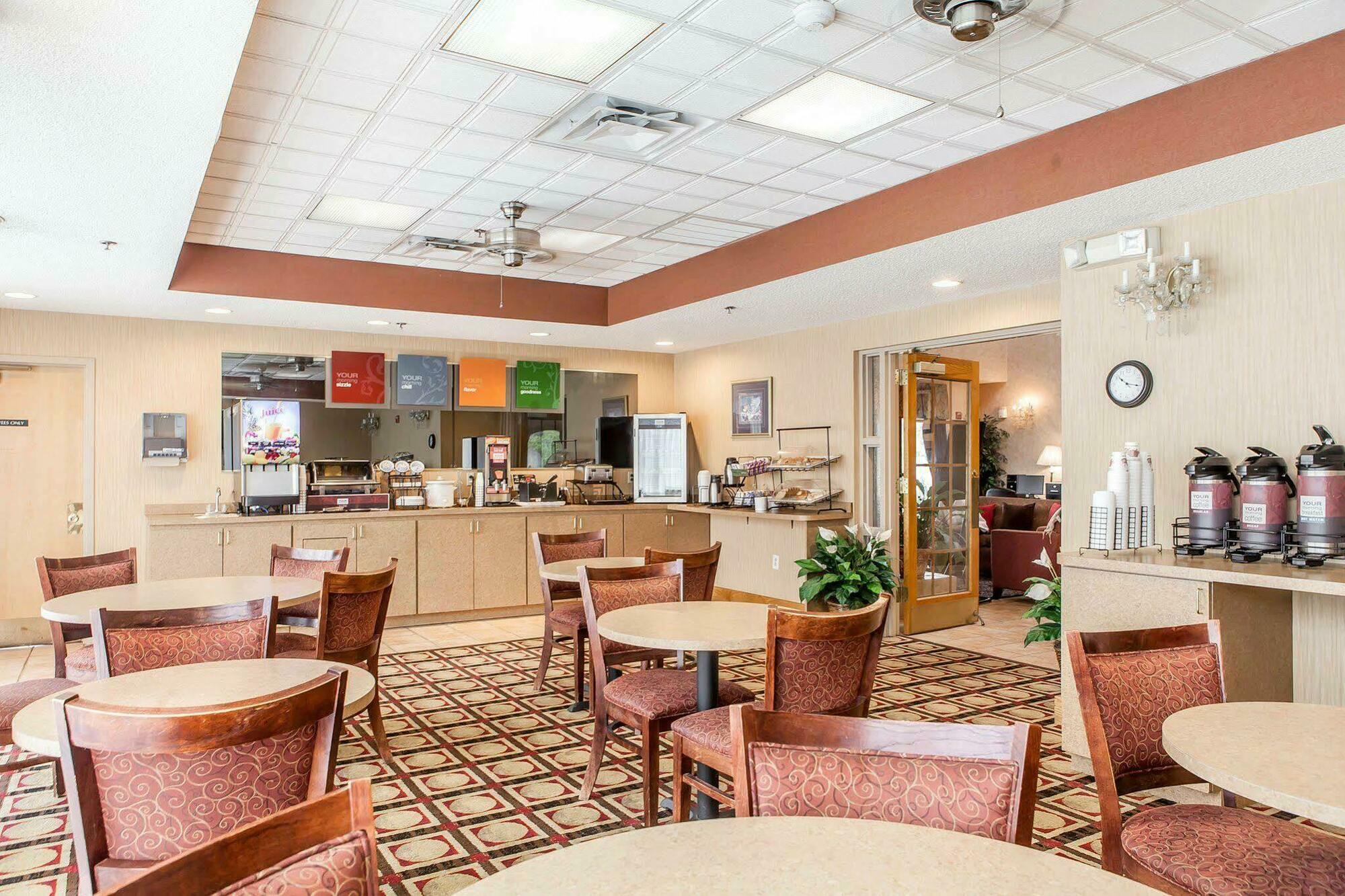 Econo Lodge Newport Exterior photo